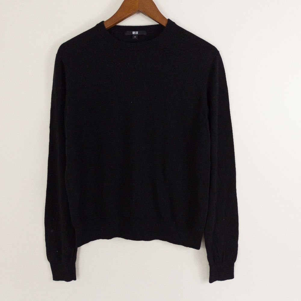 Uniqlo 100% Wool Crew Neck Sweater Black Size Medium